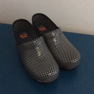 Dansko Professional Size 37 US 6.5-7